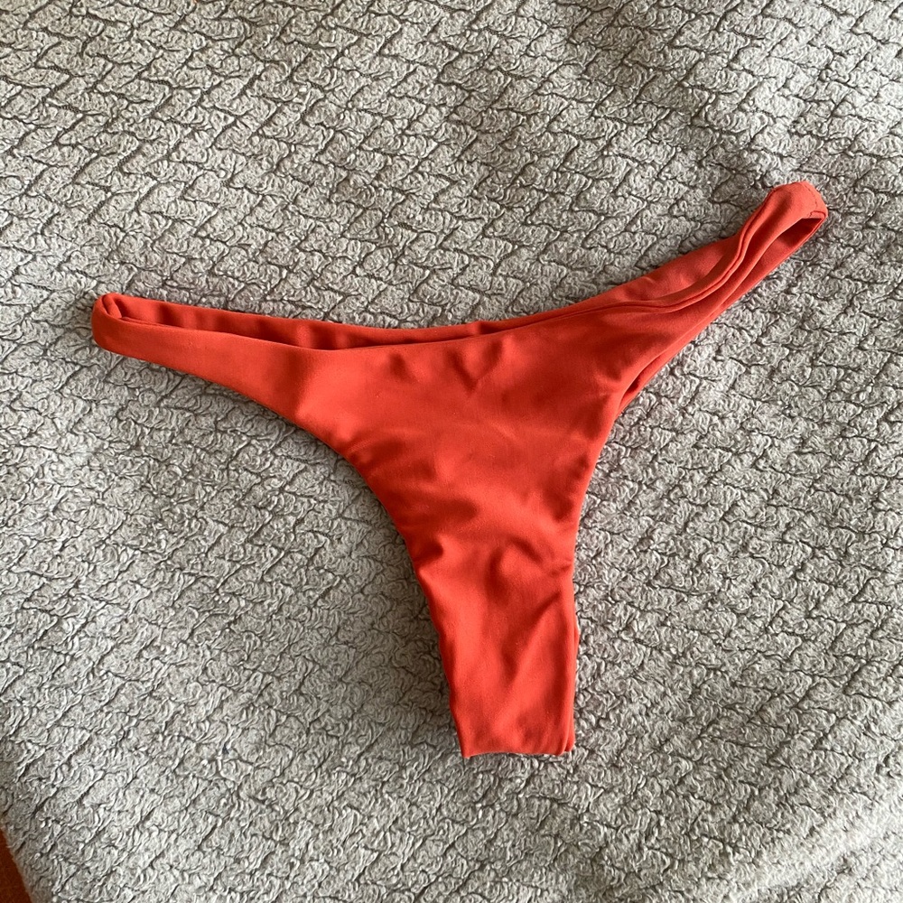 Mikoh Lahaina Bottoms